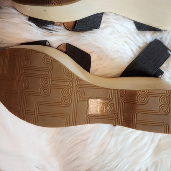 Belle by‎ Sigerson Morrison Crossover Sandals 10 - Picture 7 of 9